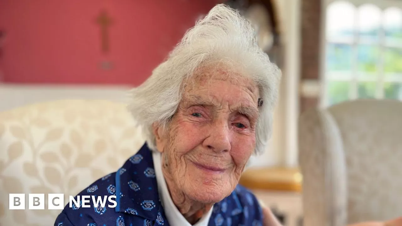 Hastings: Inspirational Joan Willett dies aged 108 years old