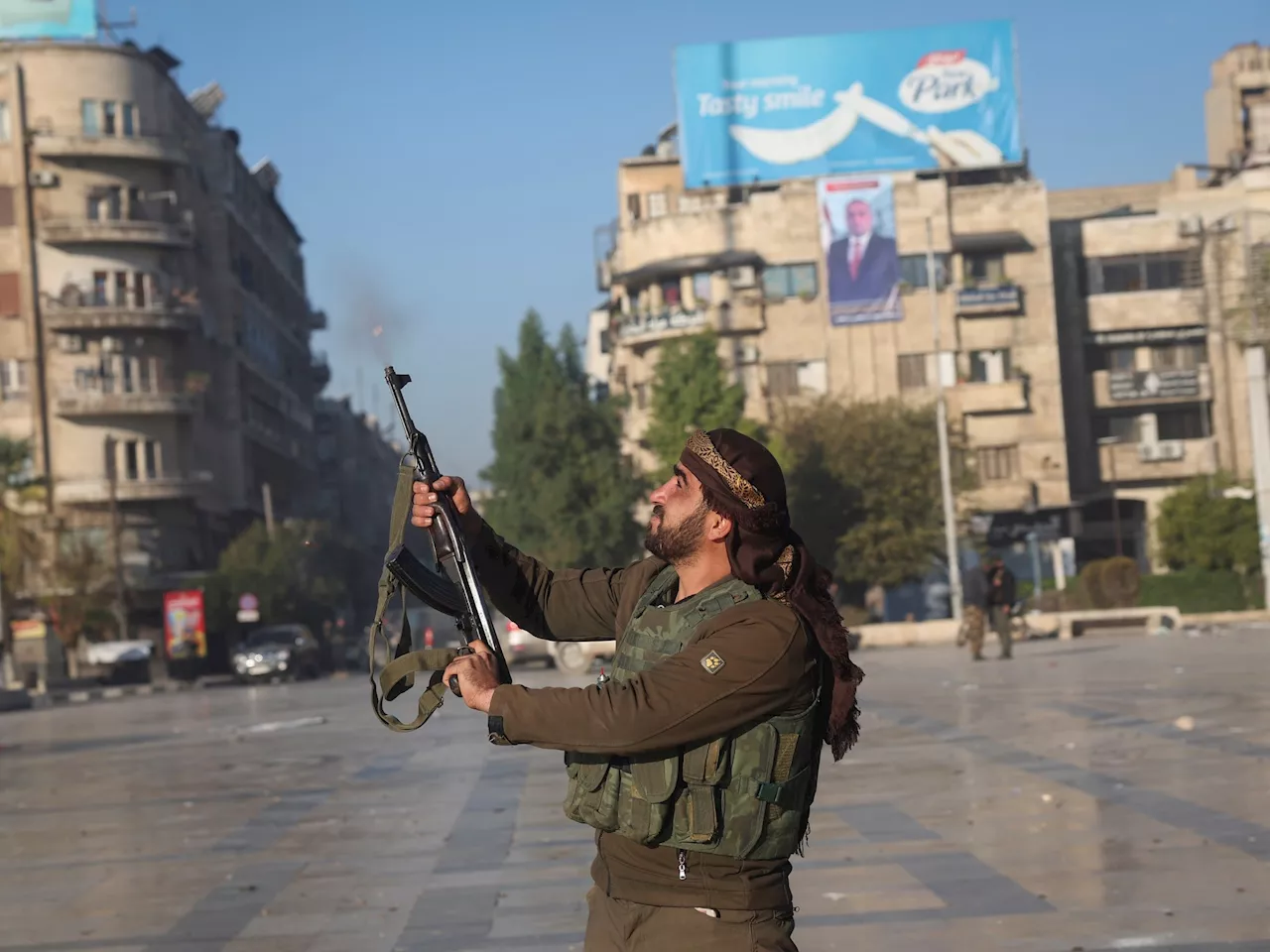 La Oposición Siria Vuelve a Atacar Alepo en la Guerra Civil de 13 Años