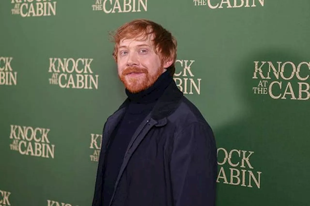 Rupert Grint Missar att Trolla Bort Skatt och Glashyttan Bekämpar Brand