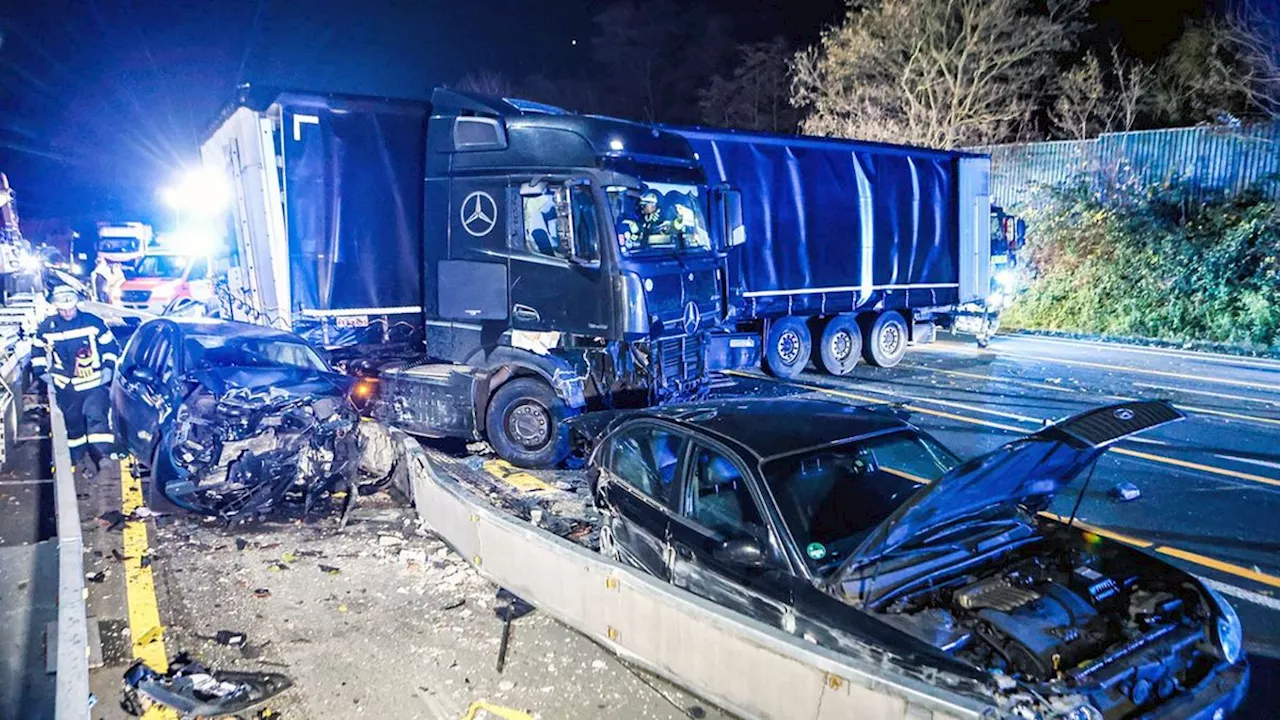 Drogen oder Alkohol vermutet: Viele Verletzte bei Chaosfahrt von Lkw auf NRW-Autobahnen