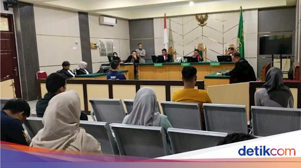 Ko Apex Divonis 5 Tahun Penjara atas Pemalsuan Dokumen Tongkang