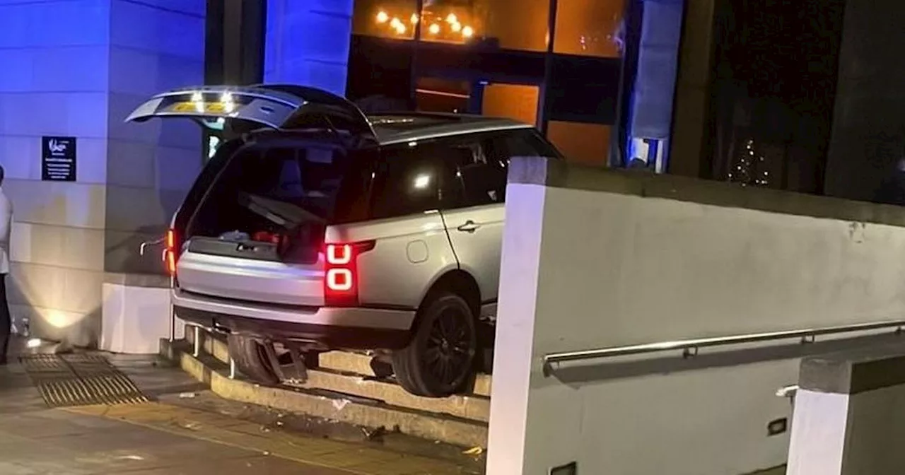 Silver 4x4 Crashes Onto Steps Outside Liverpool Hotel