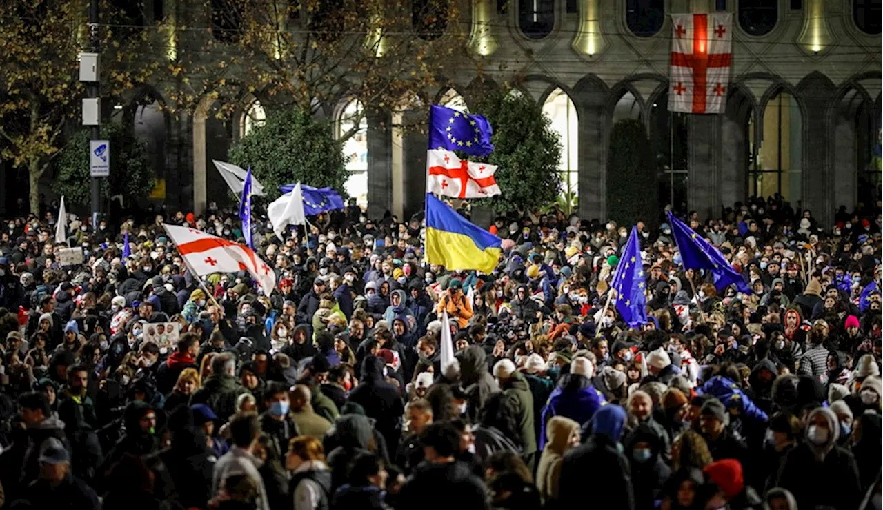 Más de cien detenidos en segunda noche consecutiva de protestas en Tiflis