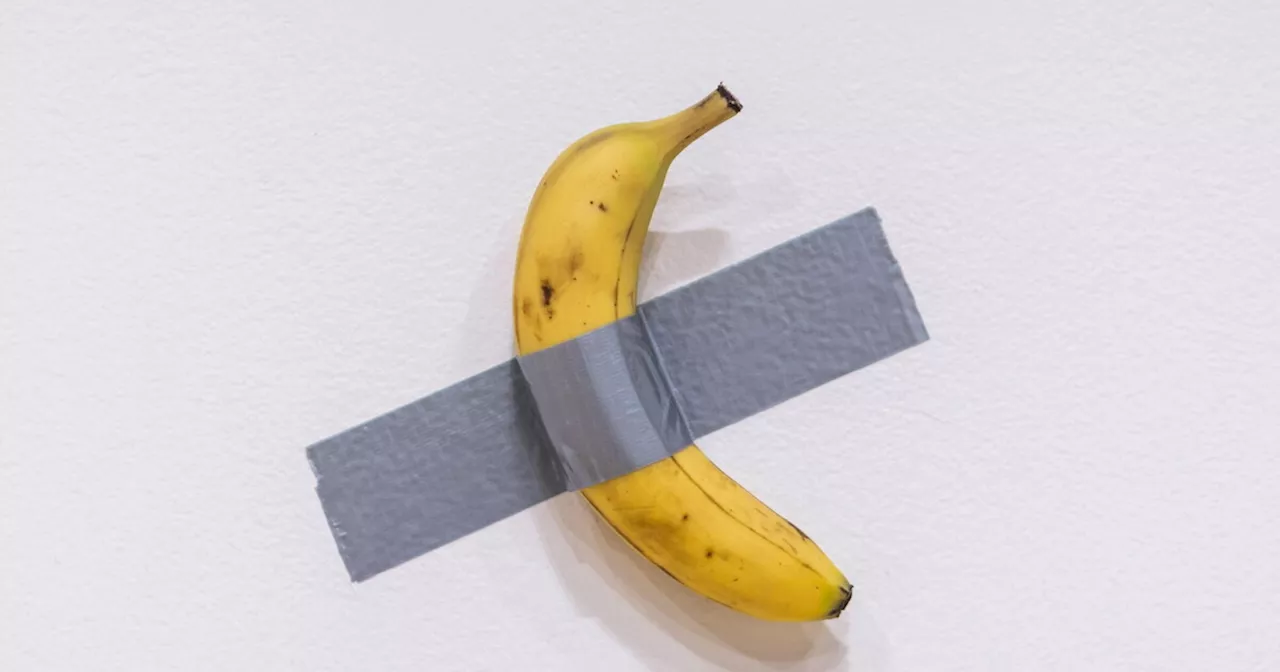 'La banana' di Cattelan è la dimostrazione che la critica d'arte non esiste più