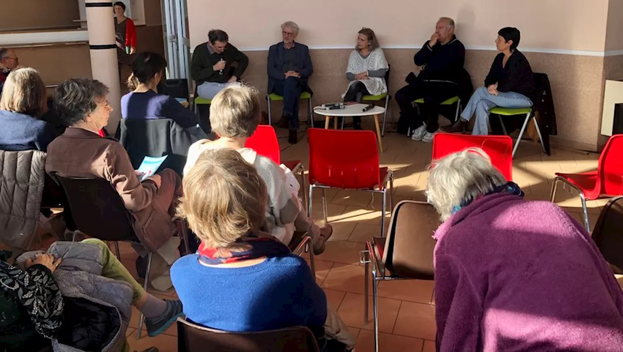 Flourens. Il y avait foule autour du livre