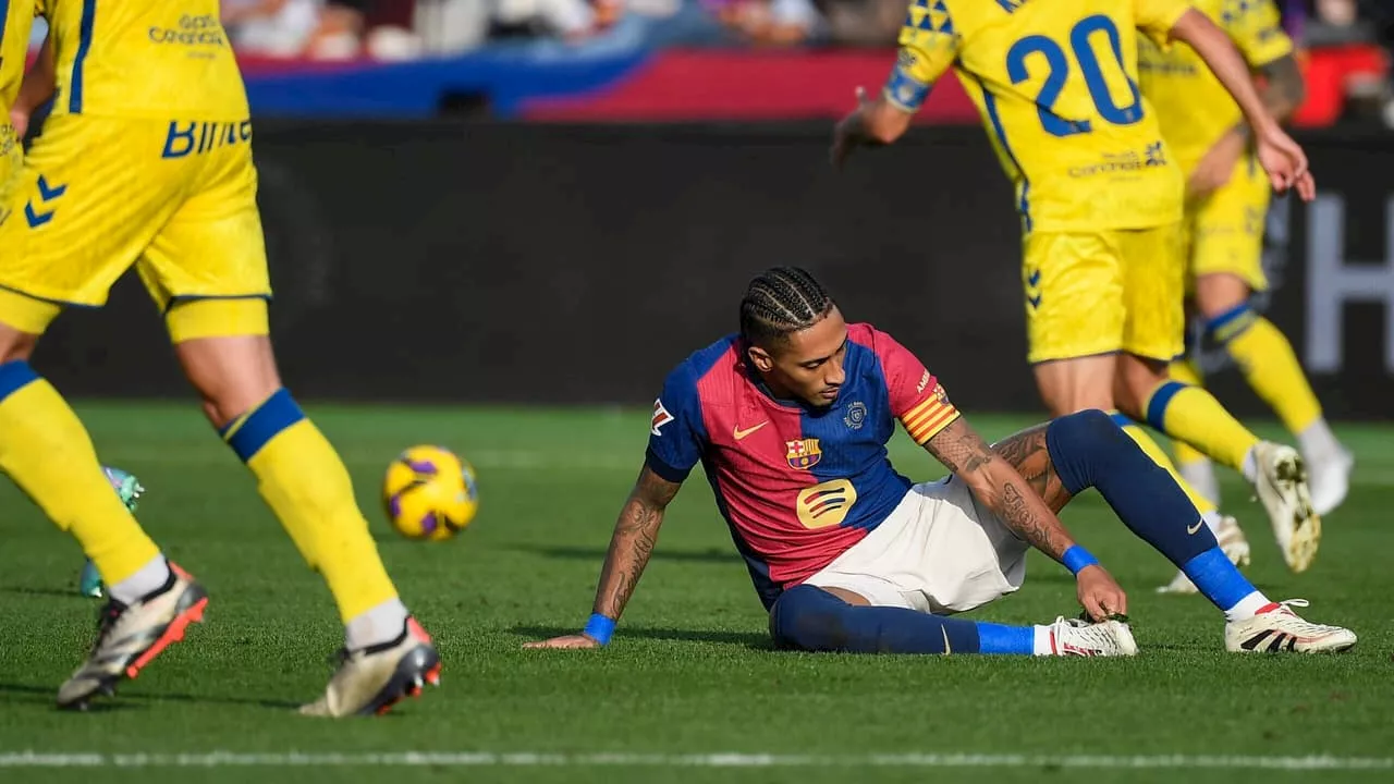 Com gol de Raphinha, Barcelona perde para Las Palmas e vê liderança ameaçada