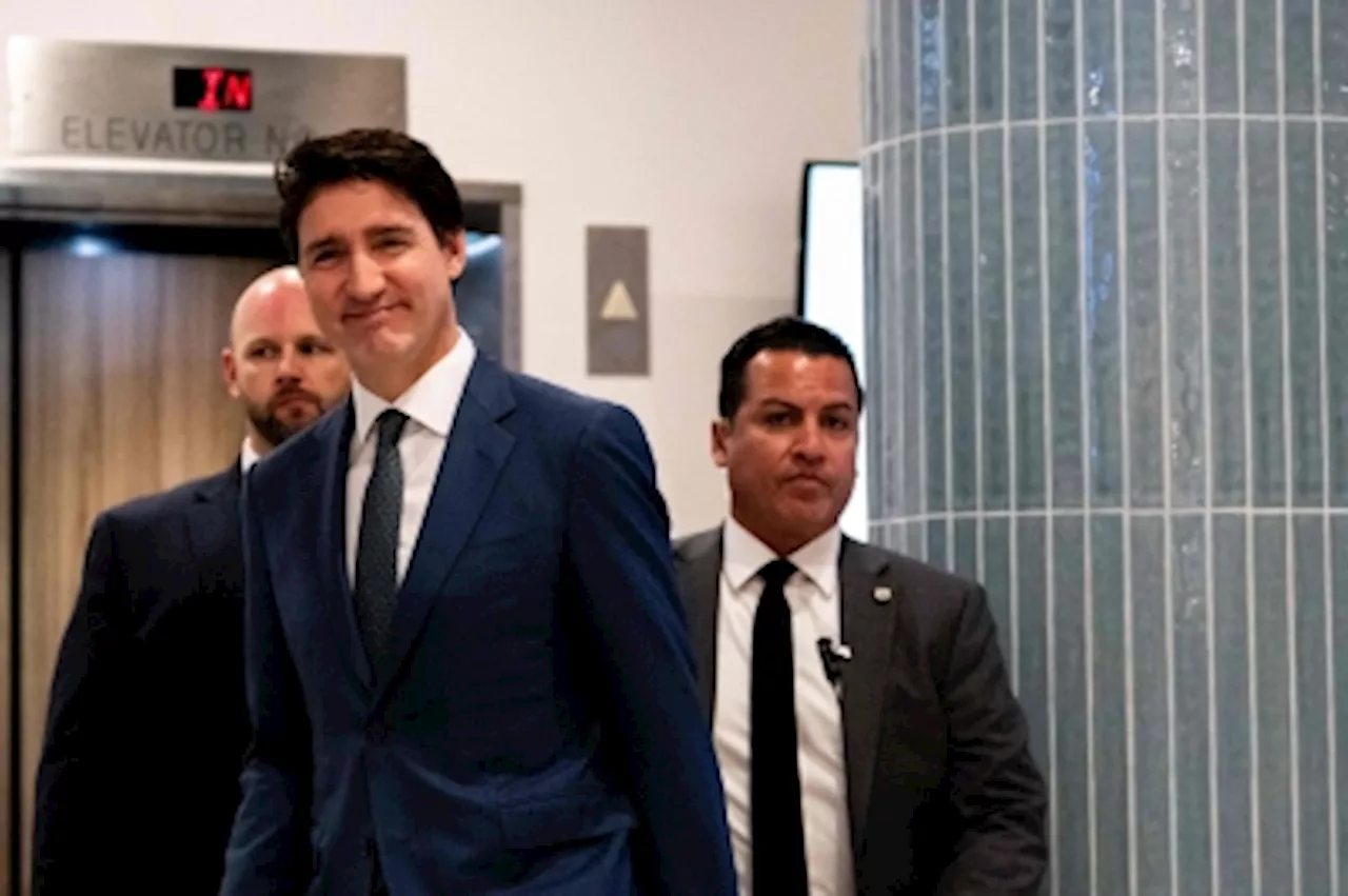 Canadian PM Trudeau in Florida to meet Trump as tariff threats loom