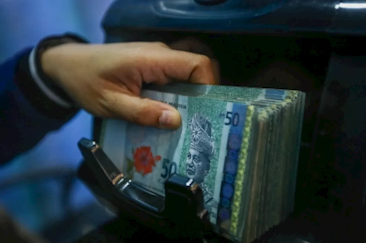 Ringgit Strengthens Despite Mixed Performance Against US Dollar