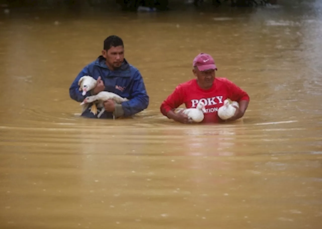 Southeast Asia Floods Displace Thousands, Claim Lives