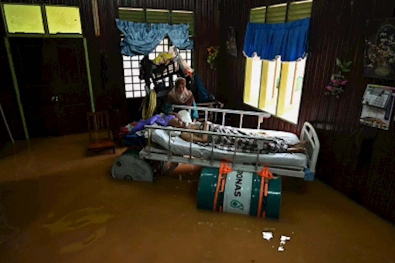 Terengganu Man Creates Floating Bed for Ailing Father