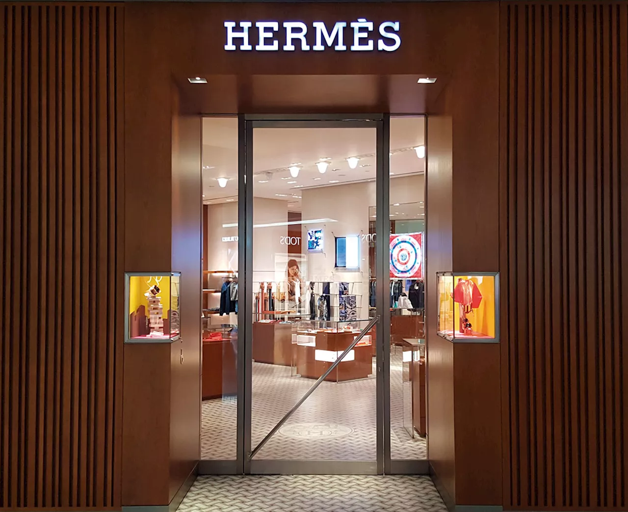 Bolsos Hermès de más de un mdd son robados de tienda en Hong Kong