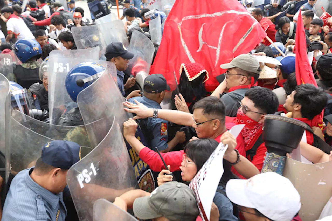 Protests mark Andres Bonifacio Day