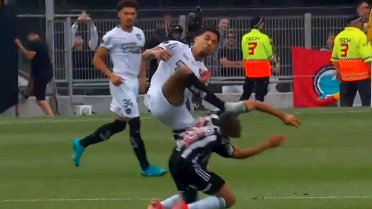 Finale de la Copa Libertadores: un joueur de Botafogo exclu pour un tacle fou après seulement 30 secondes