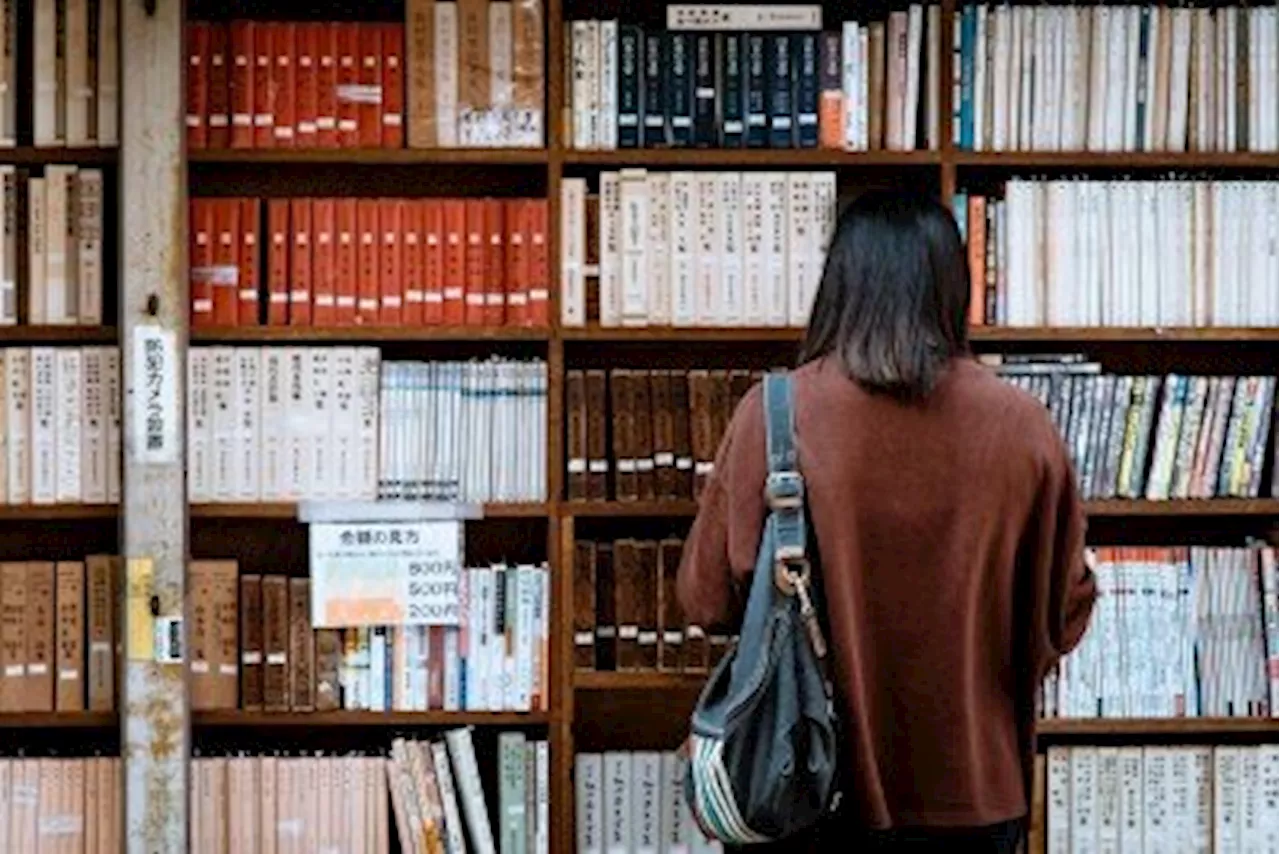 日本の女子高生がタイツ禁止について語る