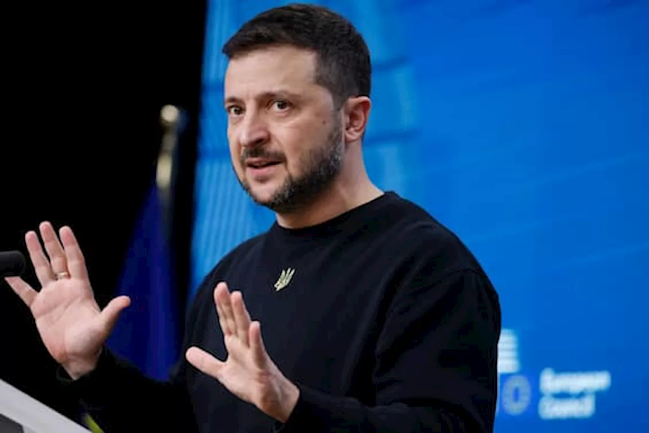 Zelensky: 'Tregua possibile con Kiev sotto ombrello della Nato'