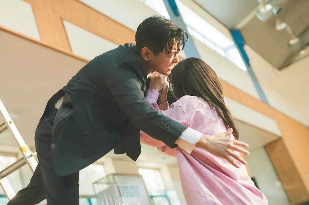 Ju Ji Hoon Falls On Top Of Jung Yu Mi In “Love Your Enemy”