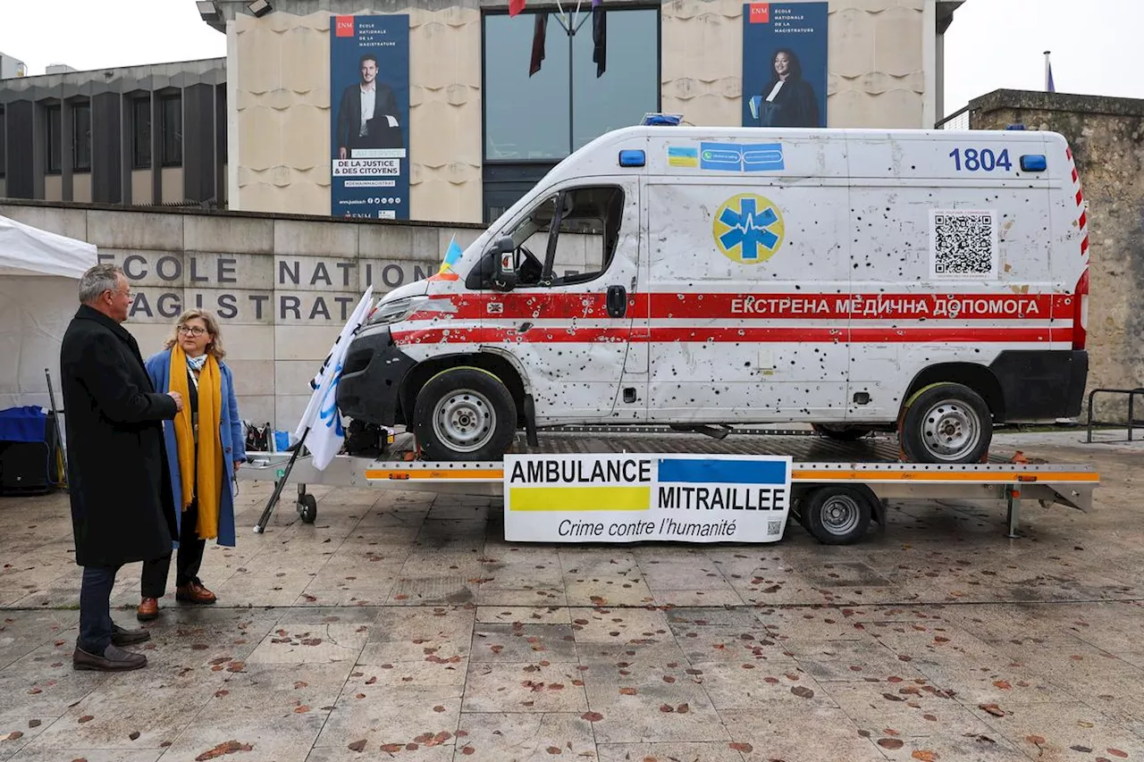 Bordeaux : une ambulance ukrainienne exposée pour dénoncer les crimes de guerre russes