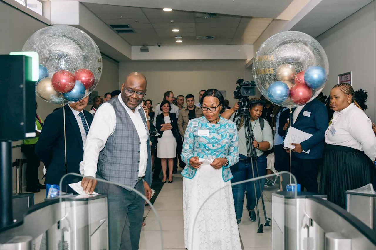 South African airport unveils ‘Tap and Fly’ boarding gate system