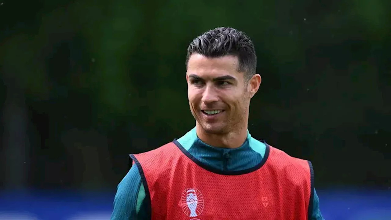 Sporting Lisboa rinde homenaje a Cristiano Renaldo con espectacular playera