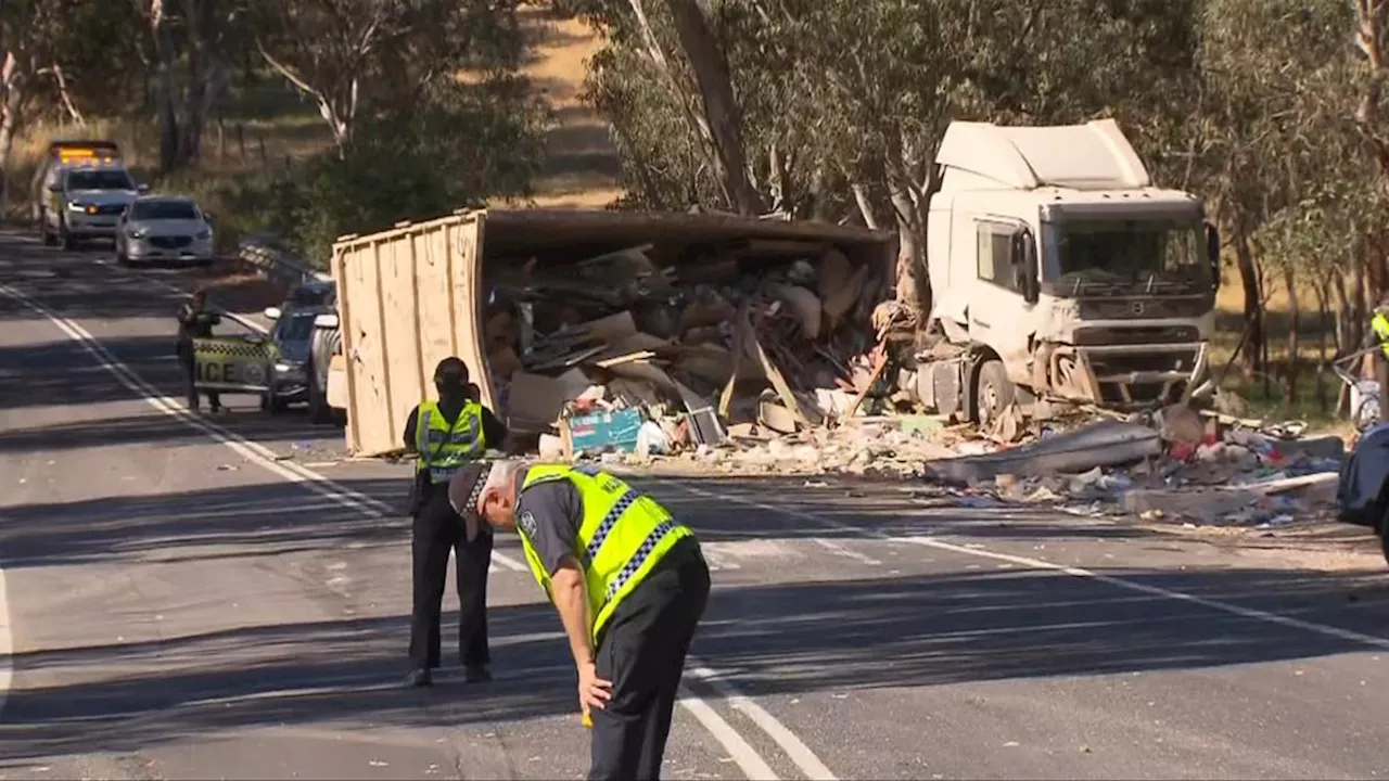 Eight people injured in serious crash involving truck and three cars in South Australia