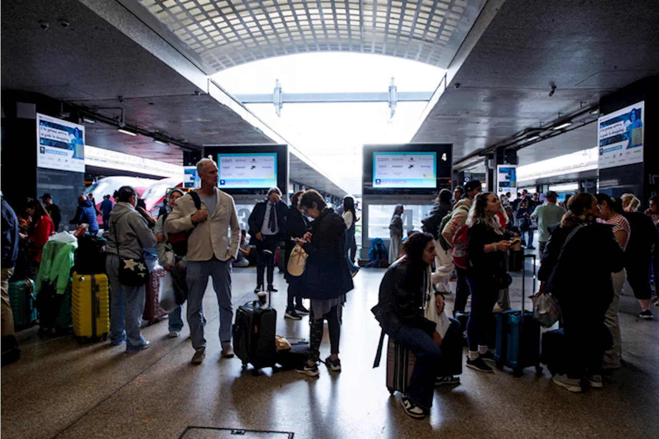 Domani sciopero delle ferrovie di 8 ore dopo l'accoltellamento del capotreno