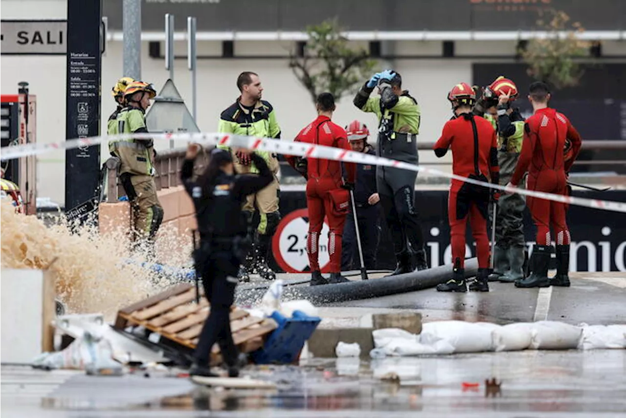 Non ci sono vittime nel parking ad Aldaia. Allerta rossa a Barcellona