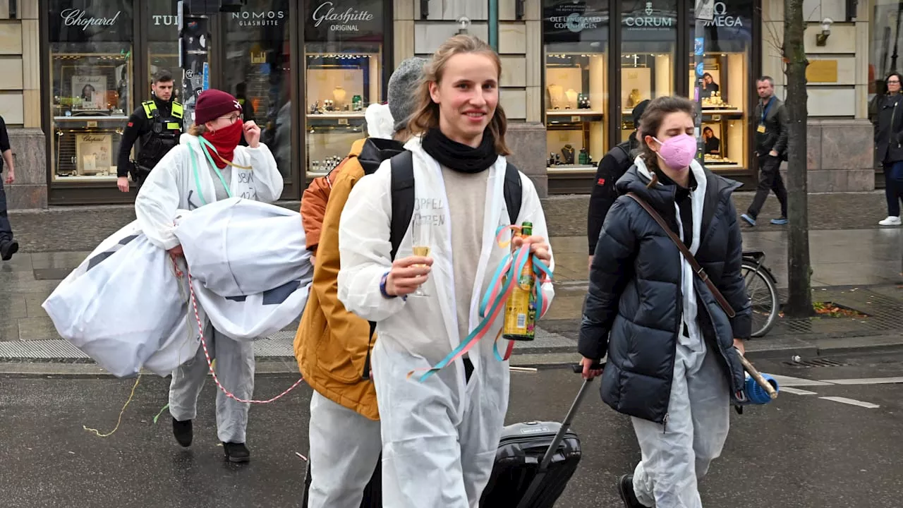 Nach Anschlag im Hotel Adlon: Klima-Kriminelle feiern mit Kindersekt