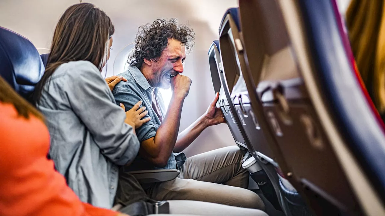 Urlaub per Flug, Zug oder Bus: Was tun, wenn der Sitznachbar stinkt?