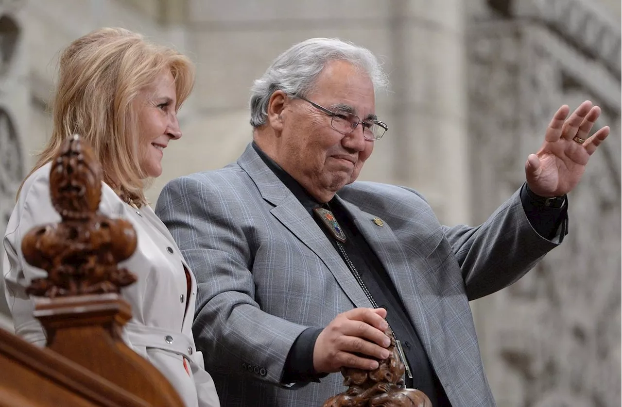 'Beam of light that cut through injustice': Tributes for TRC chair Murray Sinclair