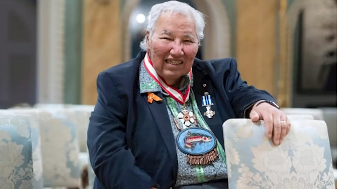 Murray Sinclair given Order of Canada for championing Indigenous rights and freedoms