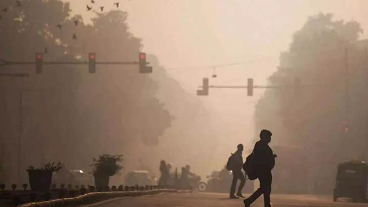 Three-day closure of educational institutes proposed amid severe smog in Lahore