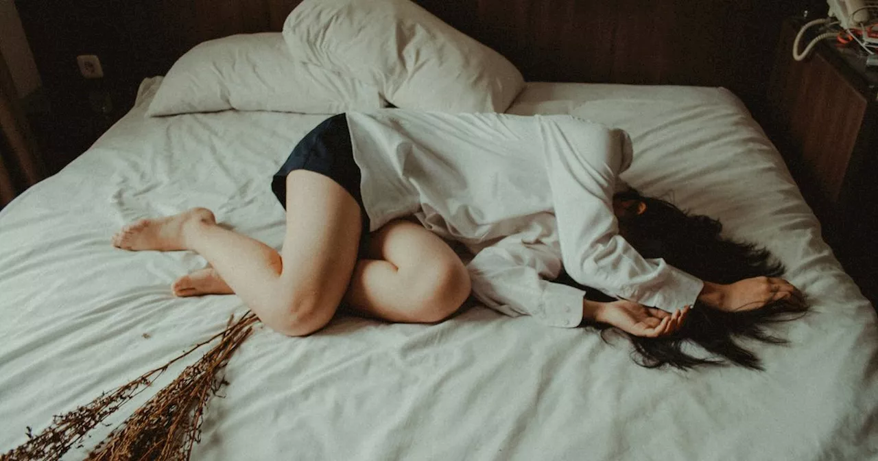 This Is How To Tell If You’re Actually Sleep Deprived — And Not Just Tired
