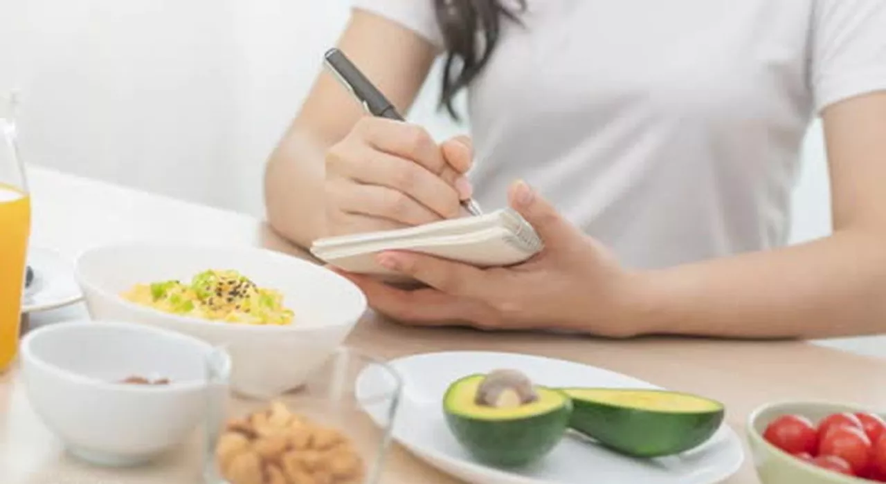 Dieta dei 30 minuti, la colazione proteica per bruciare grassi e stabilizzare lo zucchero nel sangue: il menù