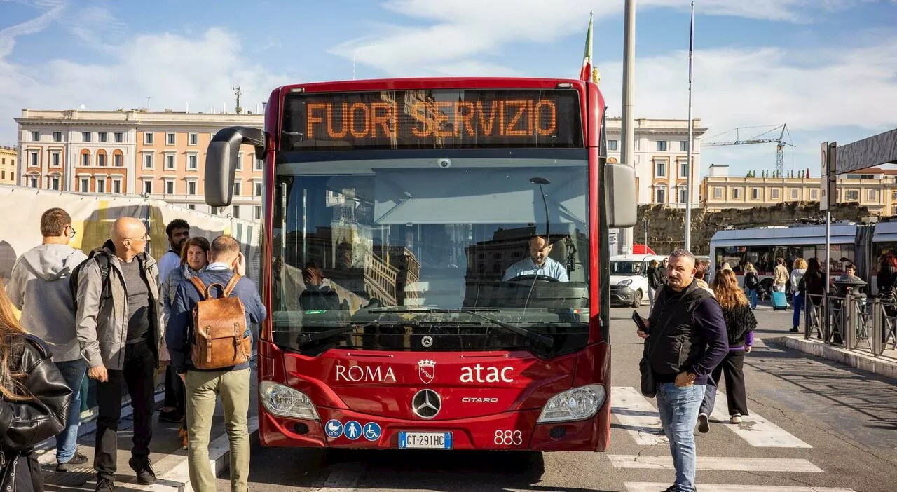 Sciopero 8 novembre senza orari garantiti: mezzi pubblici fermi per 24 ore per chiedere il rinnovo del contrat