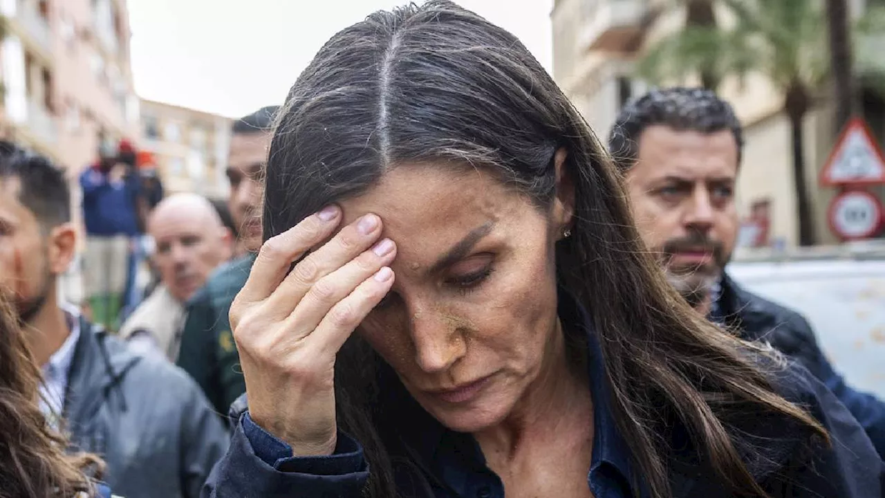 Letizia di Spagna con il cuore a pezzi: le lacrime per la tragedia dell'alluvione