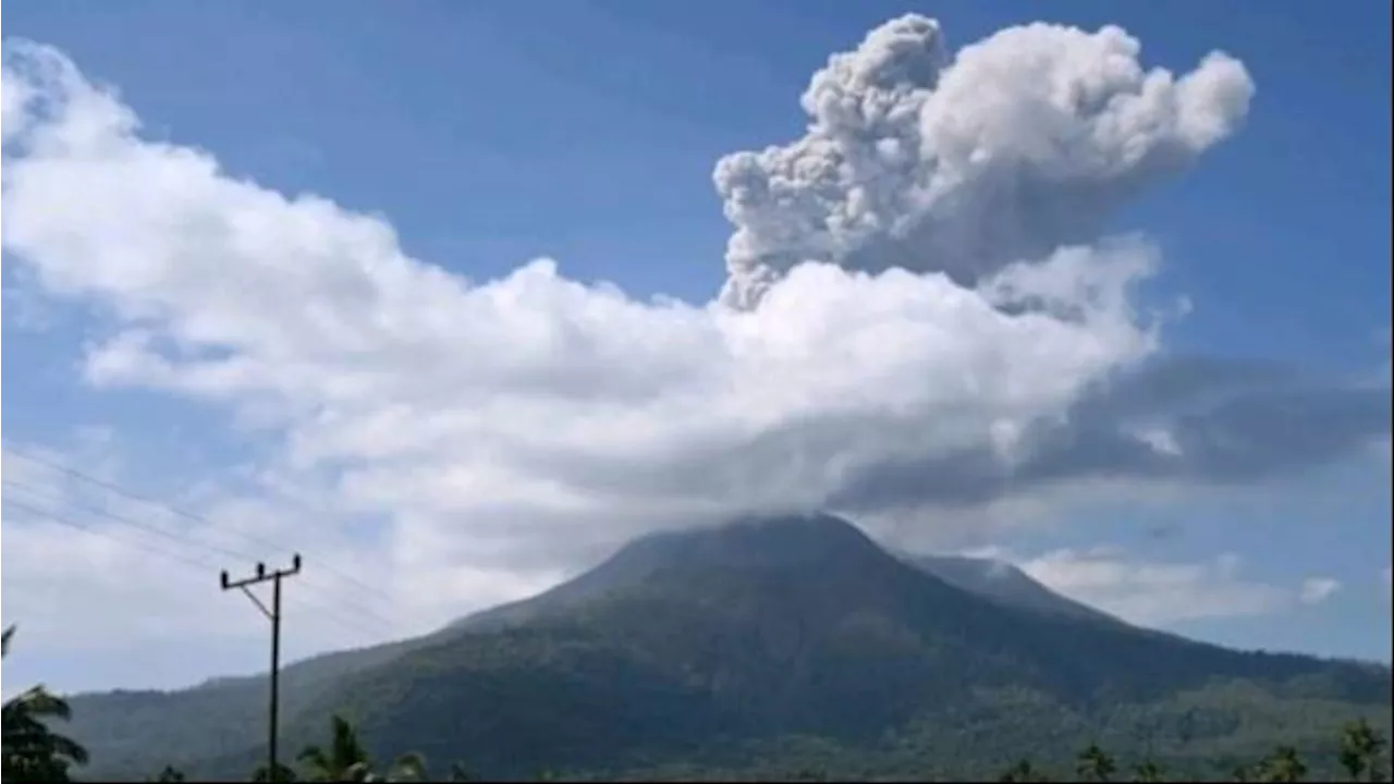 Aktivitas Vulkanik Meningkat Signifikan, Status Gunung Lewotobi Laki-Laki NTT Naik ke Level IV Awas