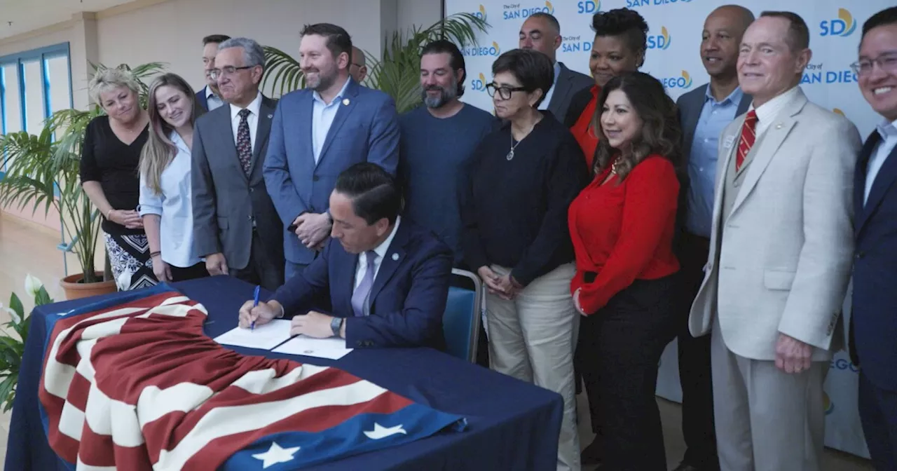 Mayor Gloria signs executive order to bolster veteran employment with city