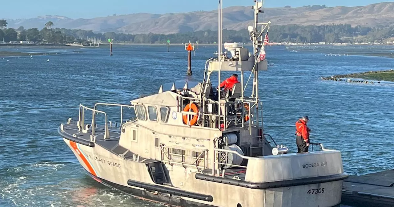 2nd boat capsizes off Sonoma County coast near Bodega Bay; 1 dead, 1 missing