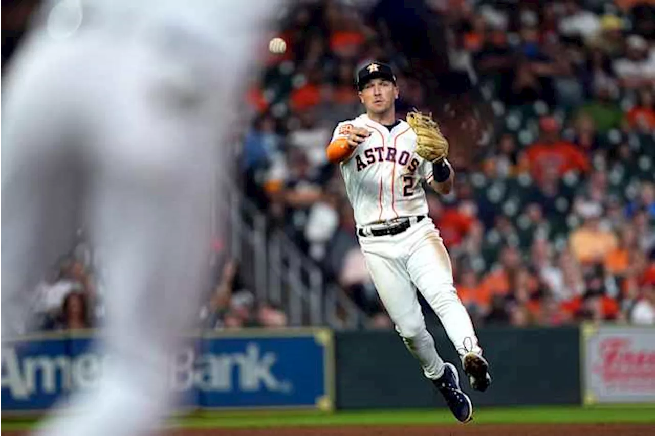 Astros’ Alex Bregman named Rawlings Gold Glove Award winner