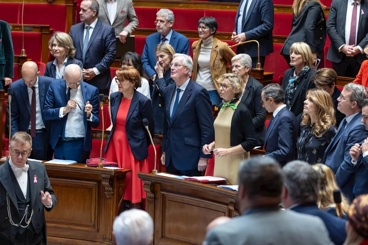 Malmené par ses soutiens, Michel Barnier veut reprendre la main