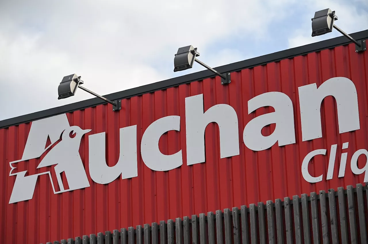 Le distributeur Auchan s'apprête à annoncer mardi un projet de plan social d'ampleur