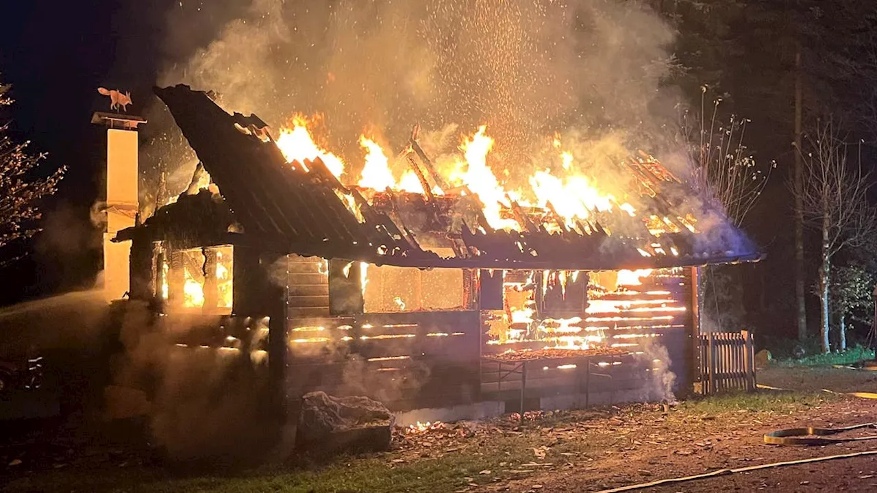 Brand zerstört eine Jagdhütte – Staubexplosion in einer Produktionshalle