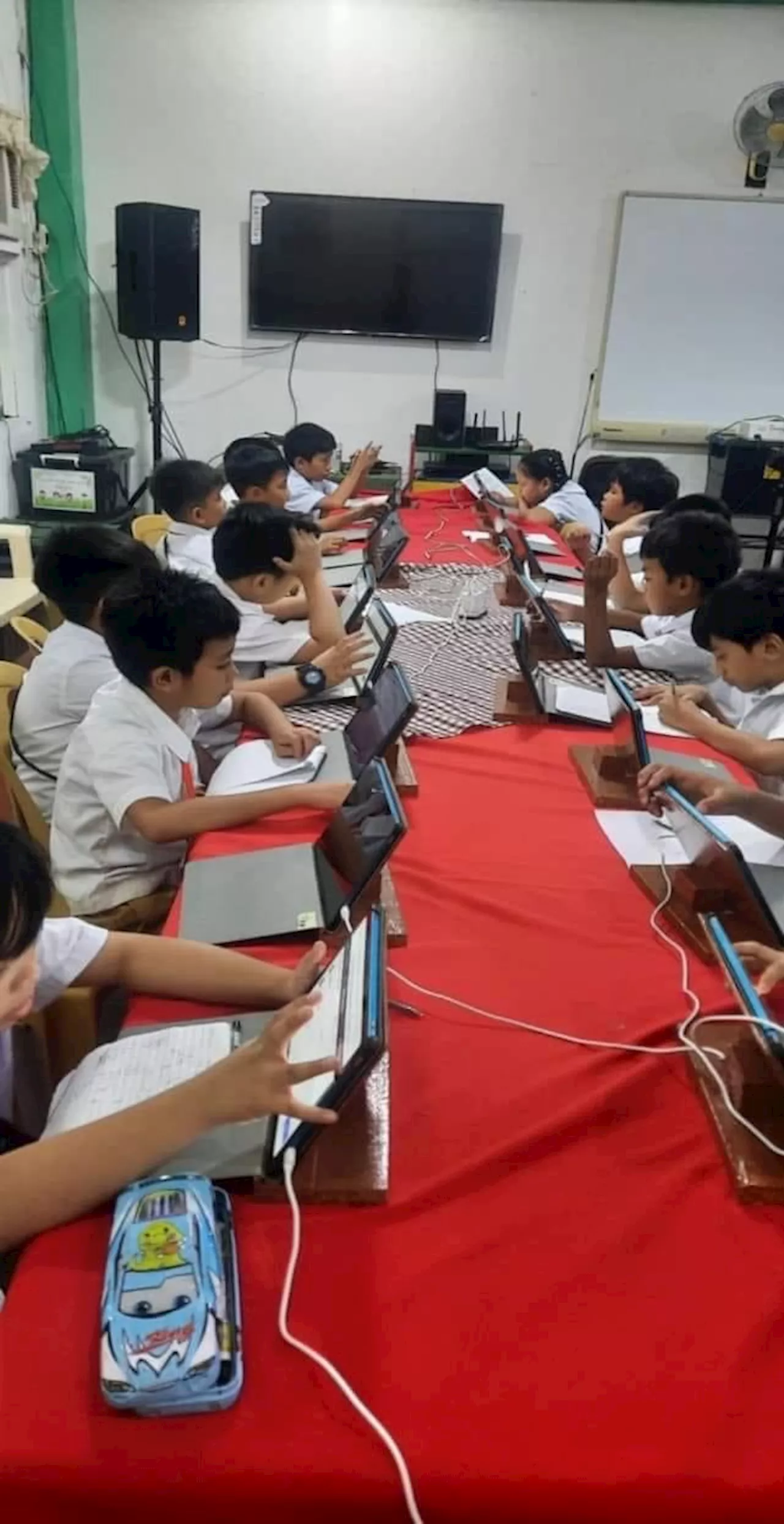 DepEd, Khan Academy launch math initiative