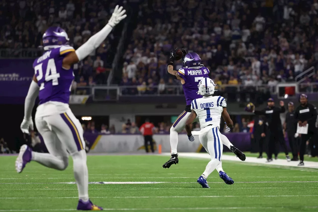 Sam Darnold Throws 3 TD Passes As Vikings Beat Joe Flacco And The Colts ...