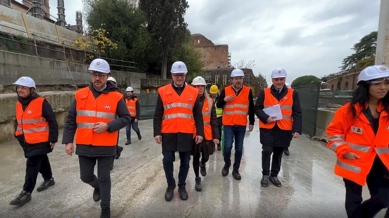 Metro C, tutti contro il governo Meloni e il taglio dei fondi. Gualtieri: "Grave errore"