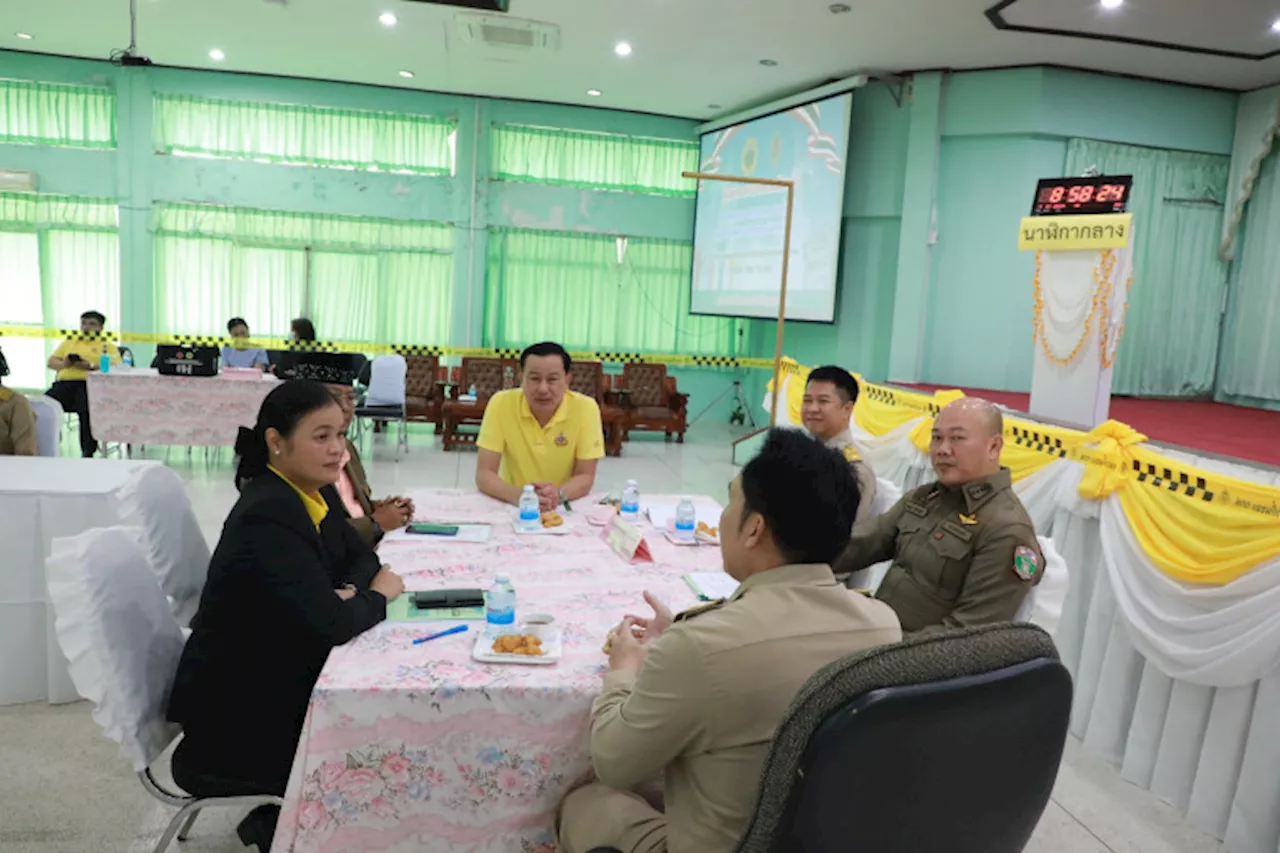 ‘อัครเดช ทองใจสด ’ อดีตนายก ฯ ลงสมัคร นายก อบจ.เพชรบูรณ์ วันแรก โผล่รายเดียว ได้เบอร์ 1