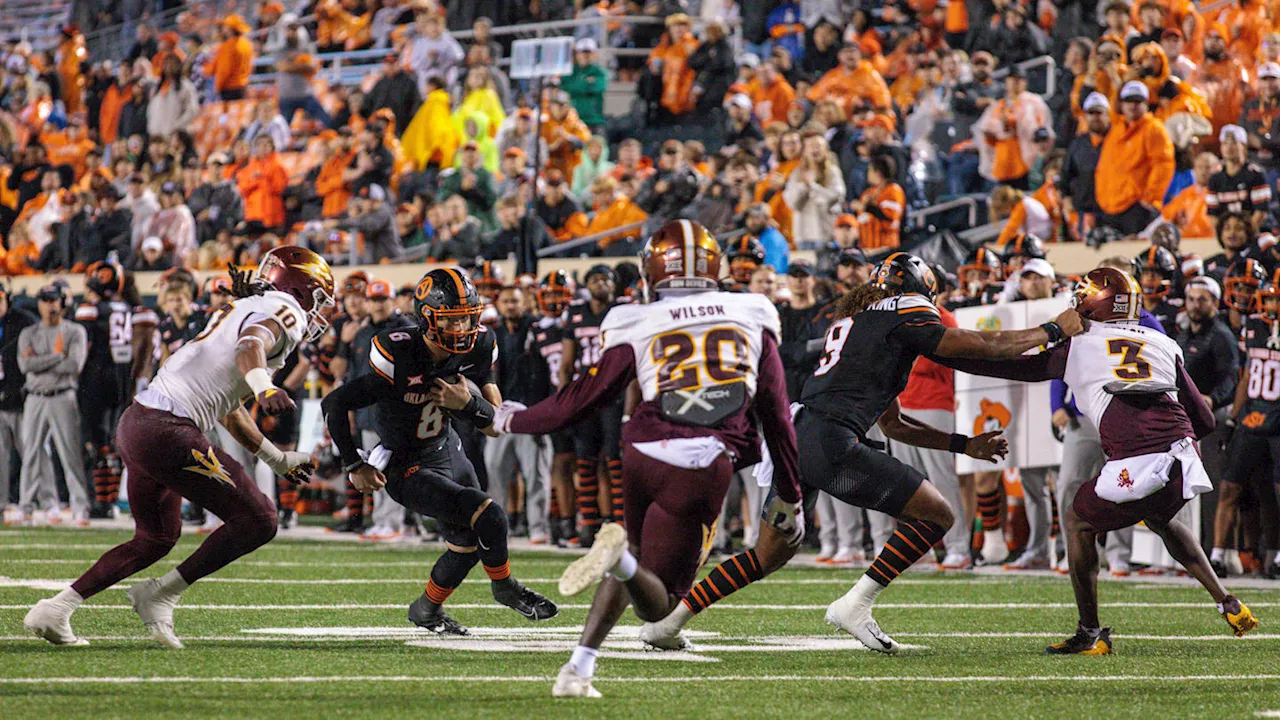 Mike Gundy to Consider More Snaps for Freshman Quarterback