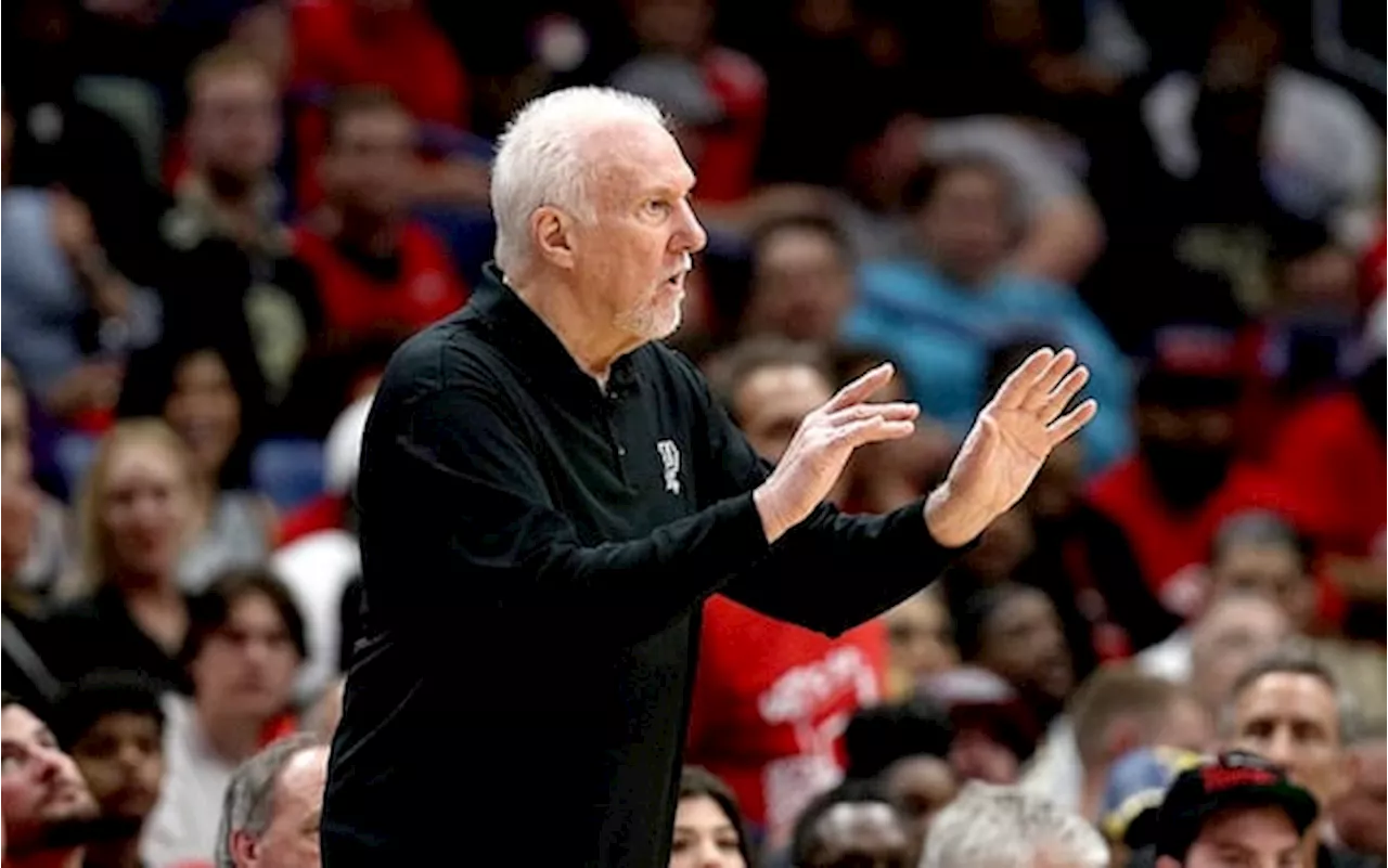 NBA, problema di salute per Popovich: stop a tempo indeterminato per il coach degli Spurs