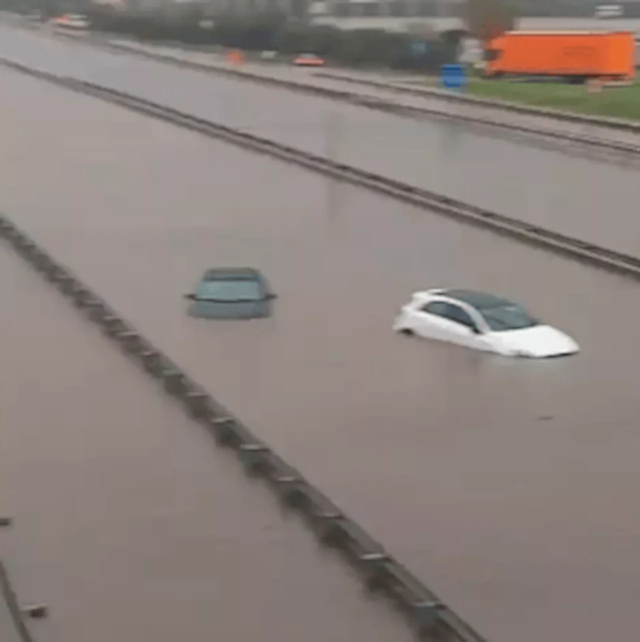 Unwetter in Spanien: Viele Tote in gefluteten Tiefgaragen befürchtet