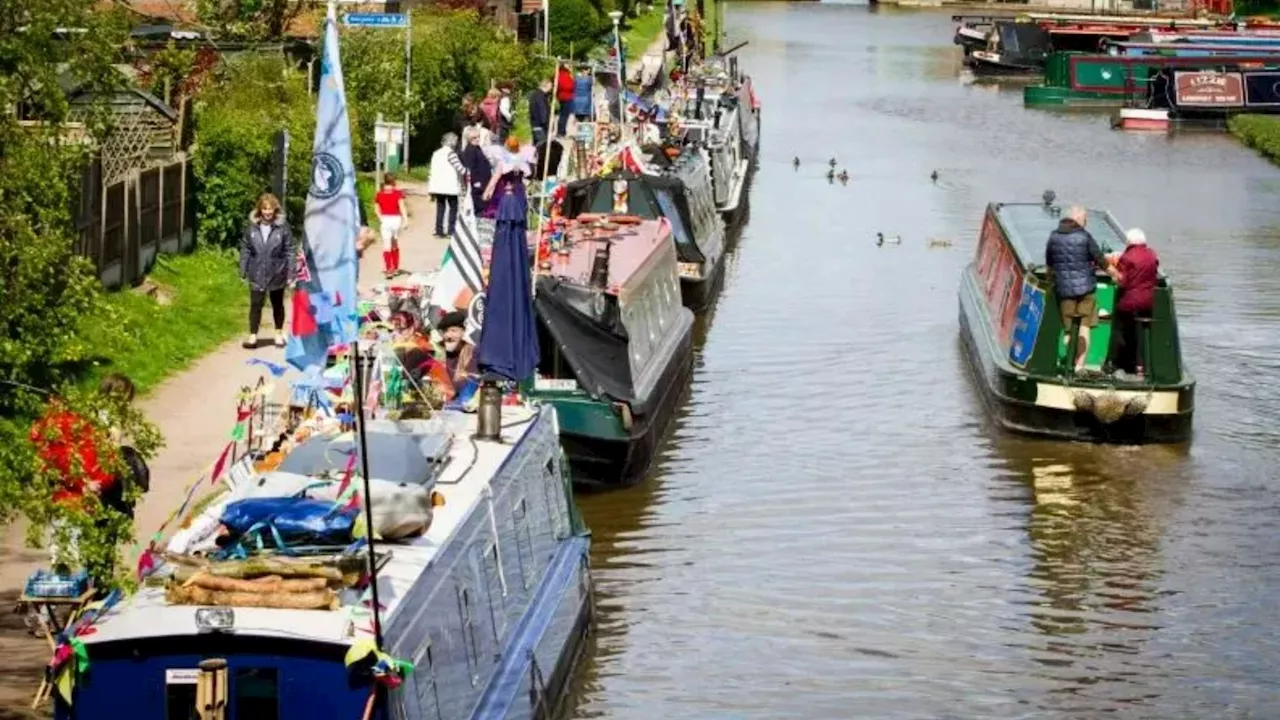 You can visit a floating Christmas market with riverside stalls – and it’s travelling the UK...